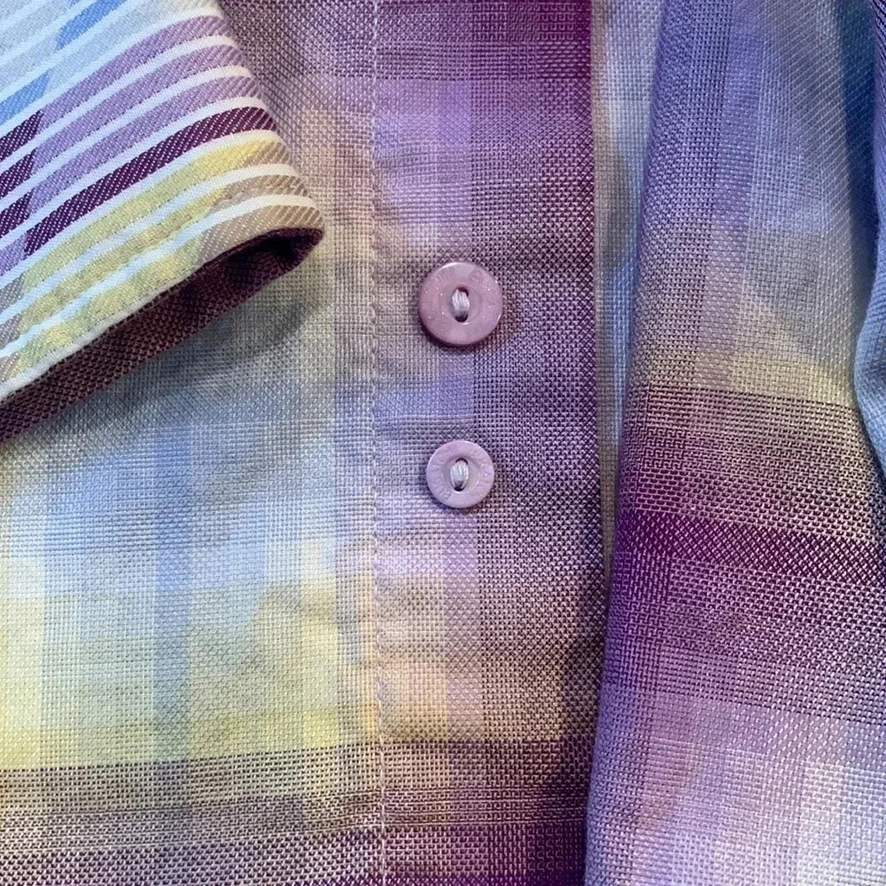 Bugatchi uowo button down size Medium - image 8